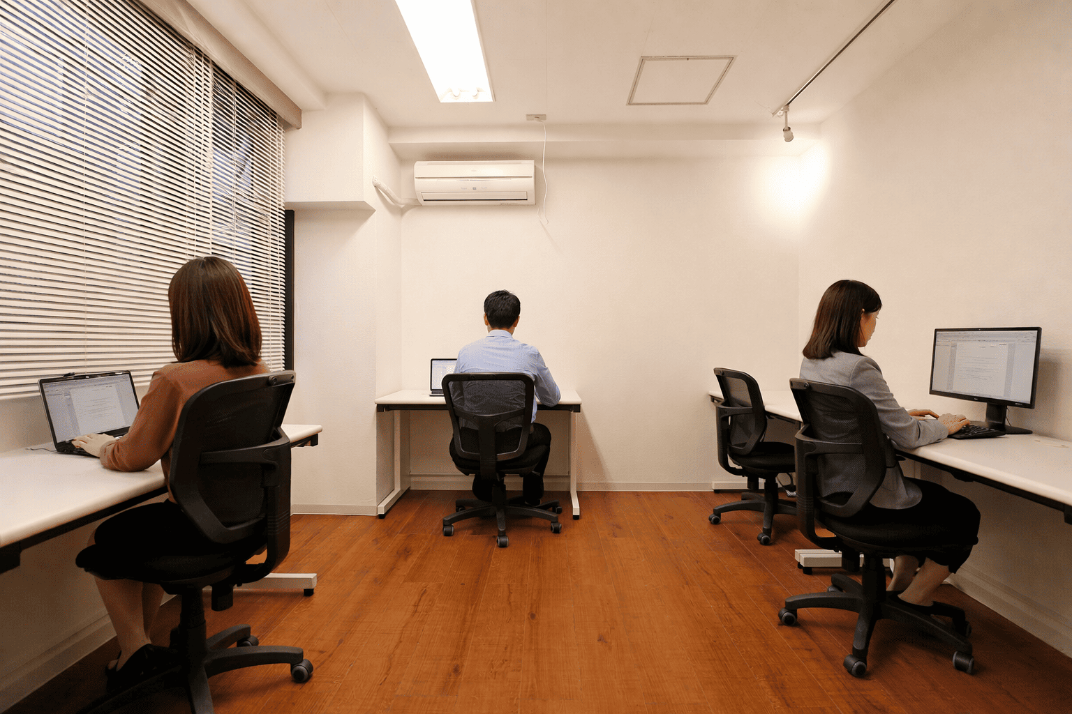 個室オフィス 207