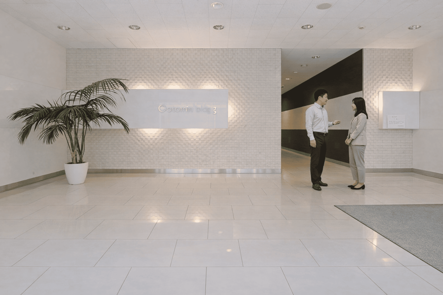 ビルエントランス