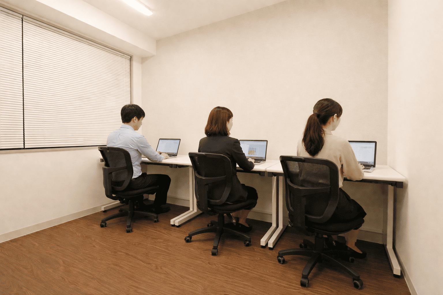 個室オフィス407