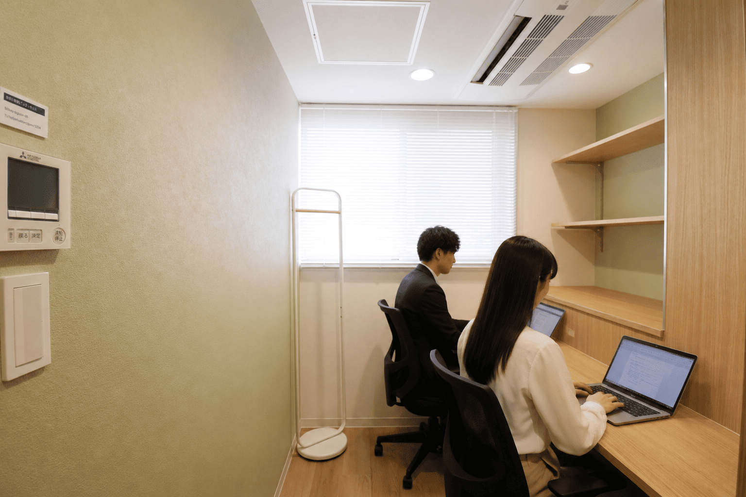 個室オフィス407